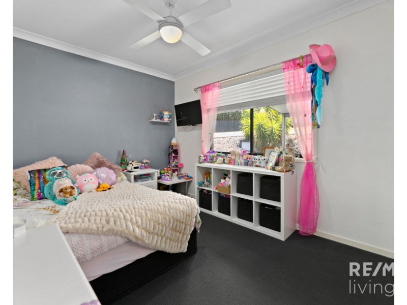 140-142 Montanus Drive, Woodford QLD 4514