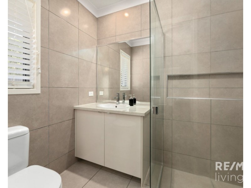 140-142 Montanus Drive, Woodford QLD 4514