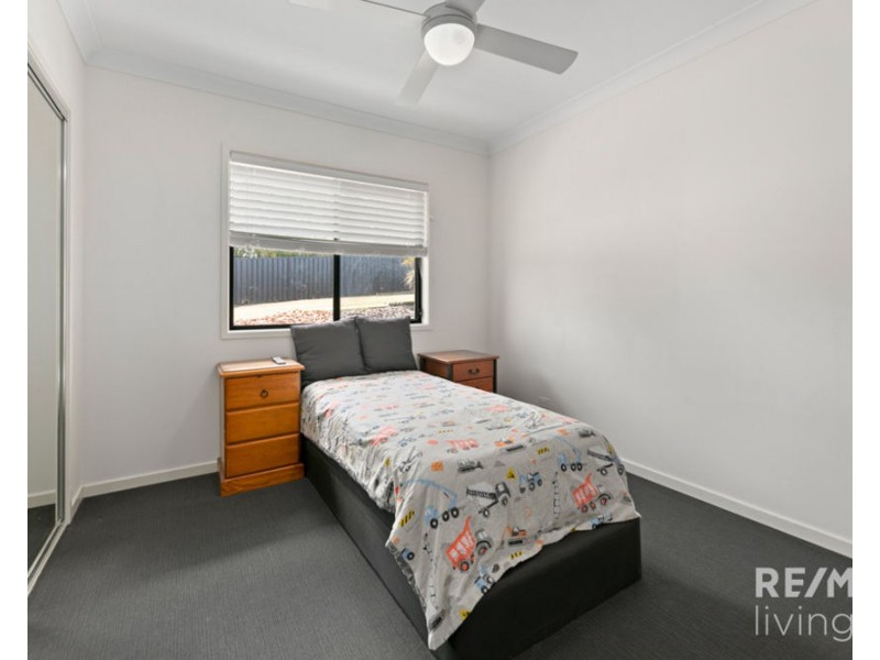 140-142 Montanus Drive, Woodford QLD 4514