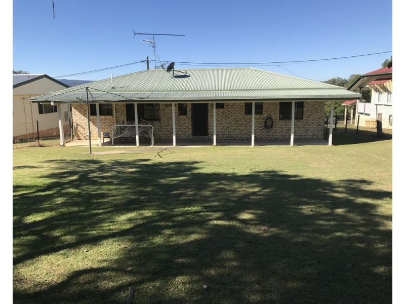 15 Kerr Street, Kilcoy QLD 4515