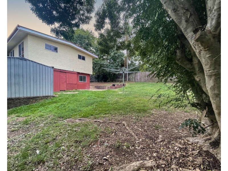 4 Blunt Street, Kilcoy QLD 4515