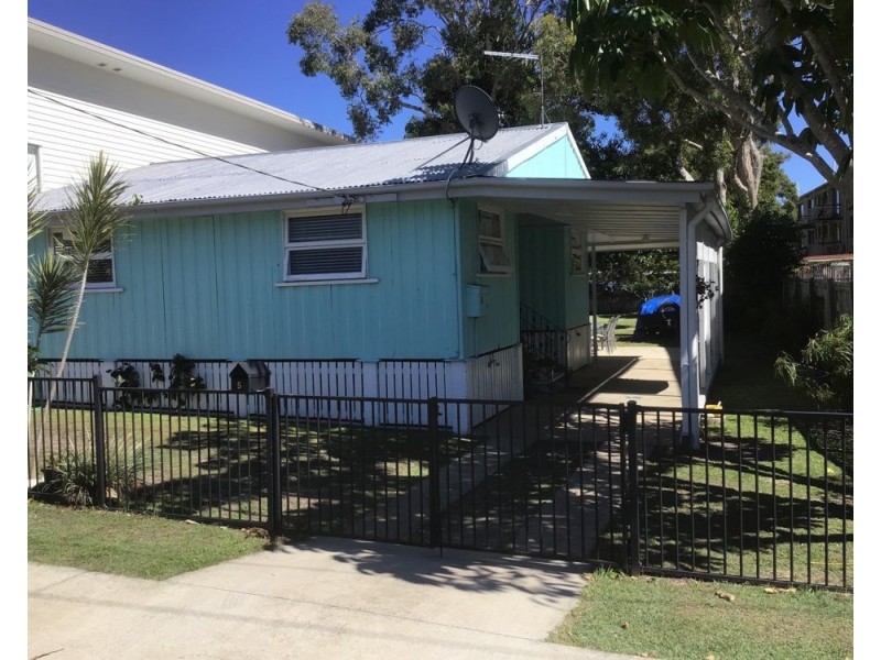 5 Hall Avenue, Bongaree QLD 4507