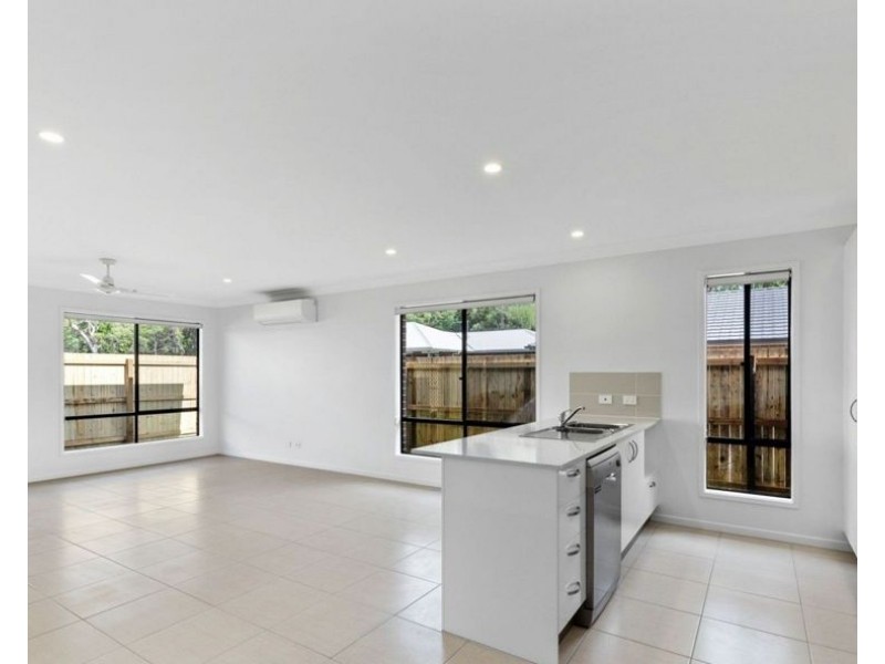 33 Riviera Street, Burpengary QLD 4505