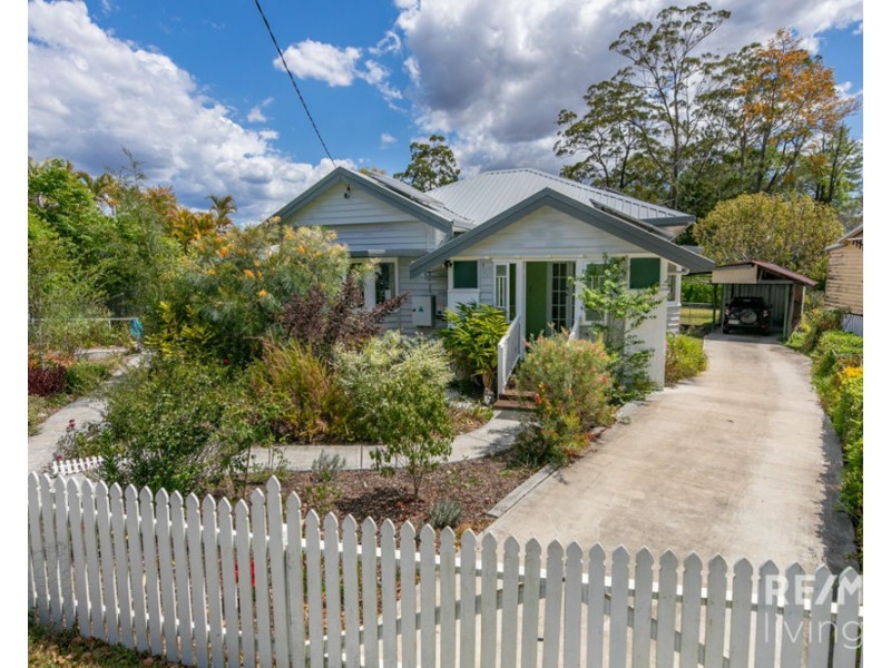 62 Archer Street, Woodford QLD 4514