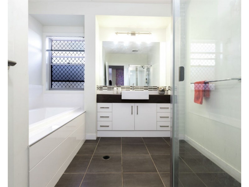 5 Steamview Court, Burpengary QLD 4505
