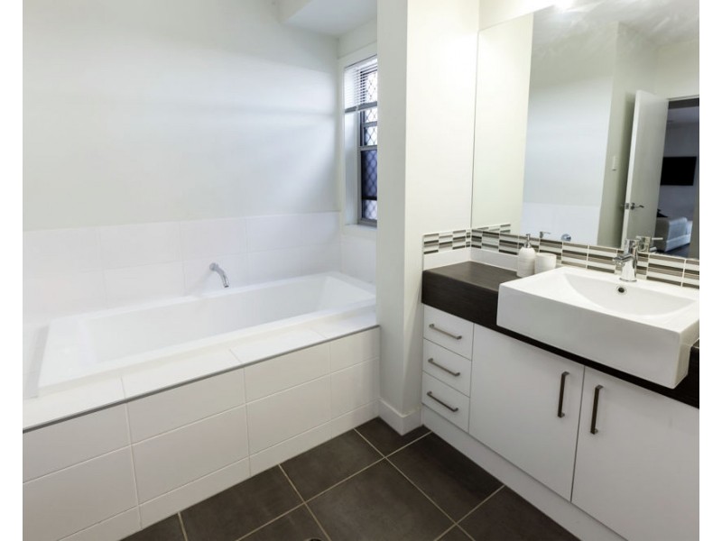 5 Steamview Court, Burpengary QLD 4505
