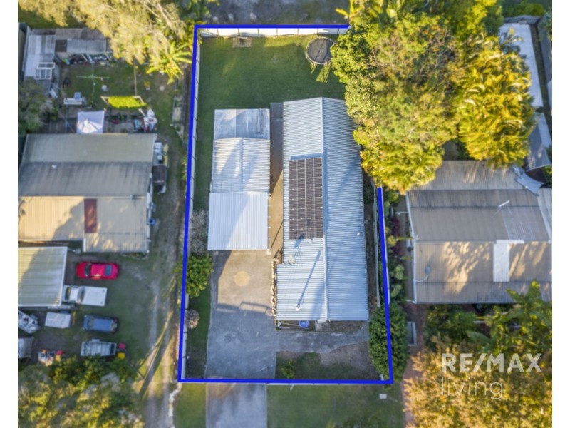 11 Daybell Street, Woodford QLD 4514