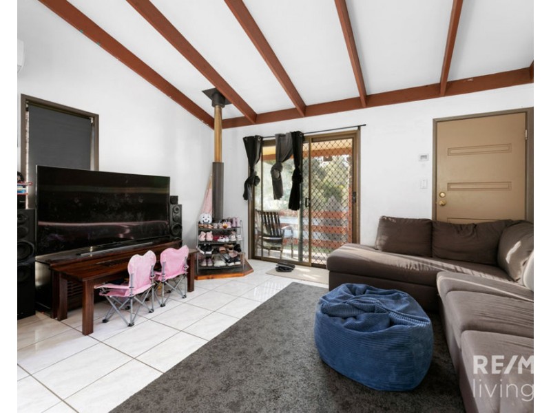 11 Daybell Street, Woodford QLD 4514