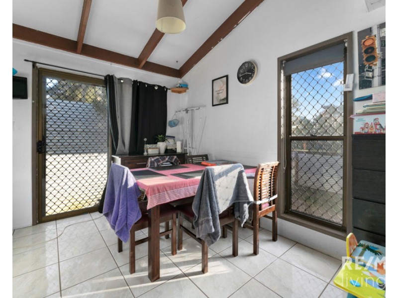 11 Daybell Street, Woodford QLD 4514