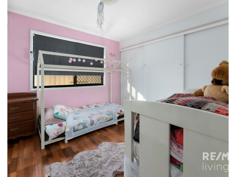 11 Daybell Street, Woodford QLD 4514
