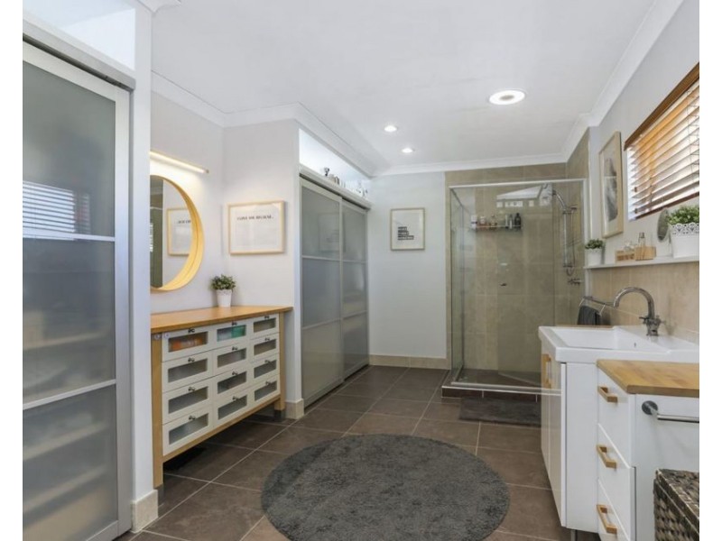 7 Arrakune Crescent, Kallangur QLD 4503