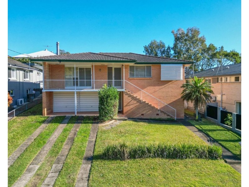 24 Ferol Street, Coorparoo QLD 4151