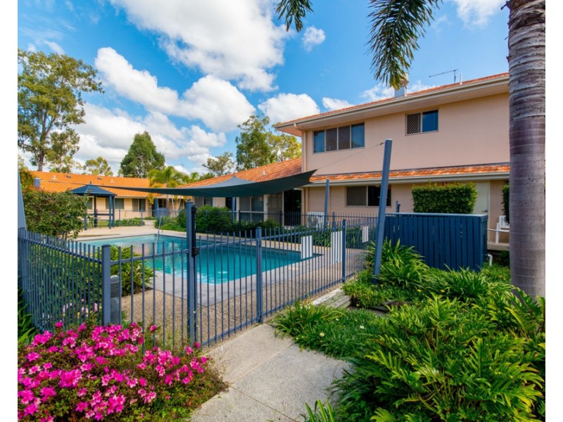 12&13/21-23 Barossa Crescent, Caboolture South QLD 4510