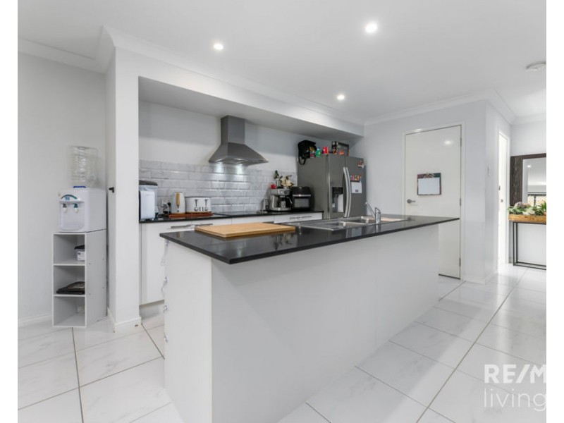 6 Rosewood Street, Caboolture South QLD 4510