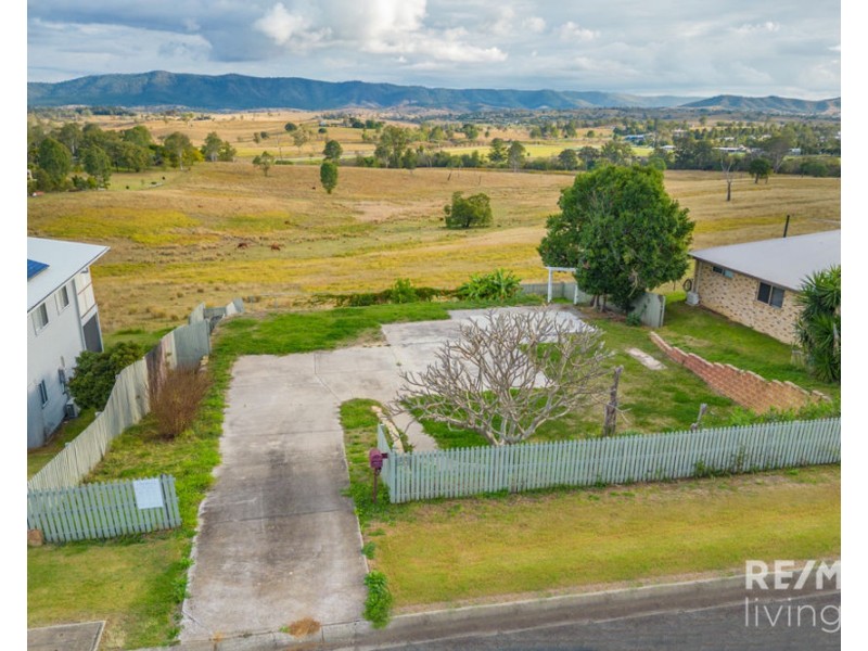 7 Golf Links Drive, Kilcoy QLD 4515