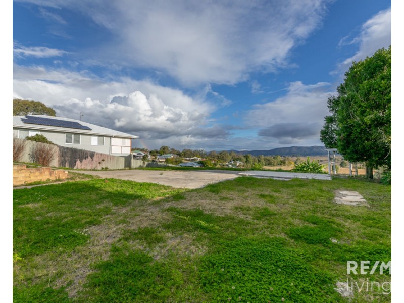 7 Golf Links Drive, Kilcoy QLD 4515