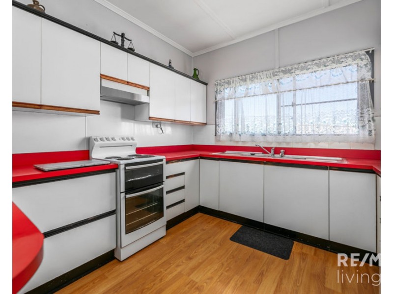 27 William Street, Kilcoy QLD 4515