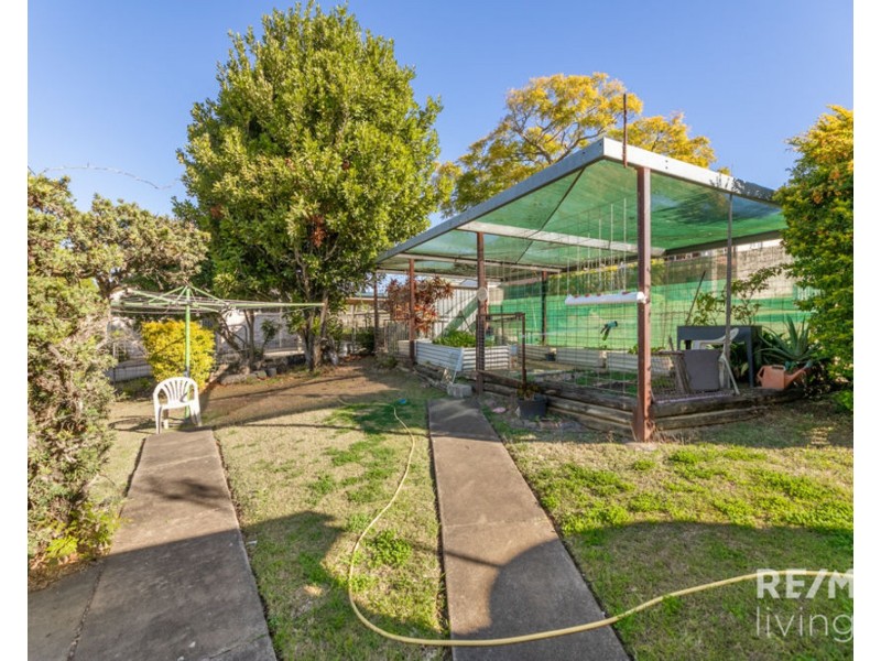 27 William Street, Kilcoy QLD 4515