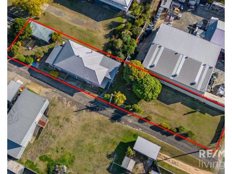 27 William Street, Kilcoy QLD 4515