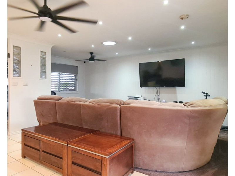 5 Riviera Court, Morayfield QLD 4506