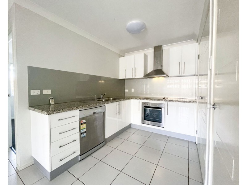 2/28 Reibelt Drive, Caboolture QLD 4510