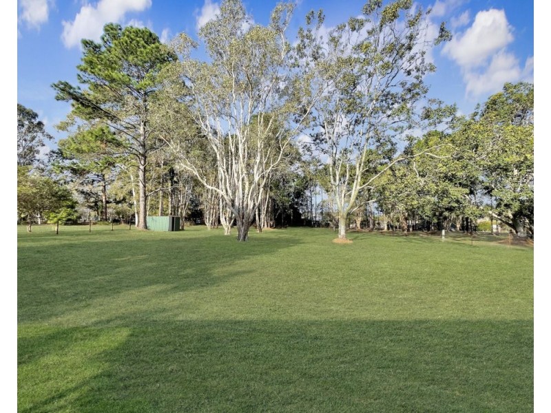 24 Fairmount Street, Elimbah QLD 4516