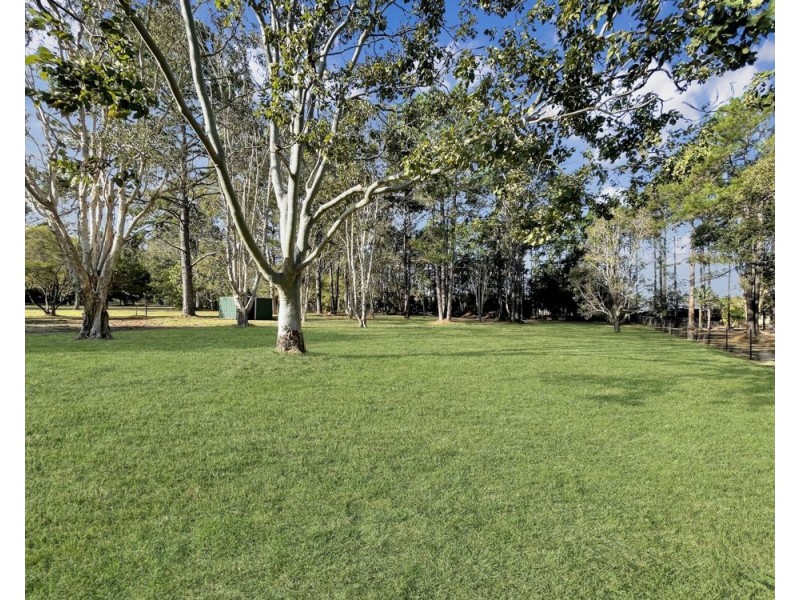 24 Fairmount Street, Elimbah QLD 4516