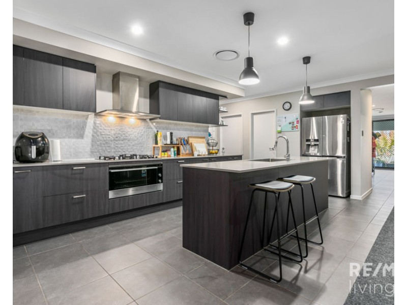 40 Einasleigh Street, Morayfield QLD 4506