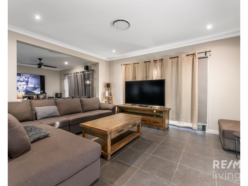 40 Einasleigh Street, Morayfield QLD 4506