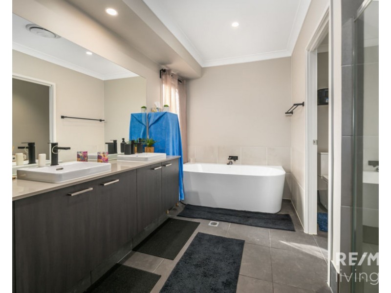 40 Einasleigh Street, Morayfield QLD 4506