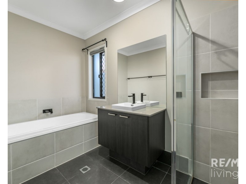 40 Einasleigh Street, Morayfield QLD 4506