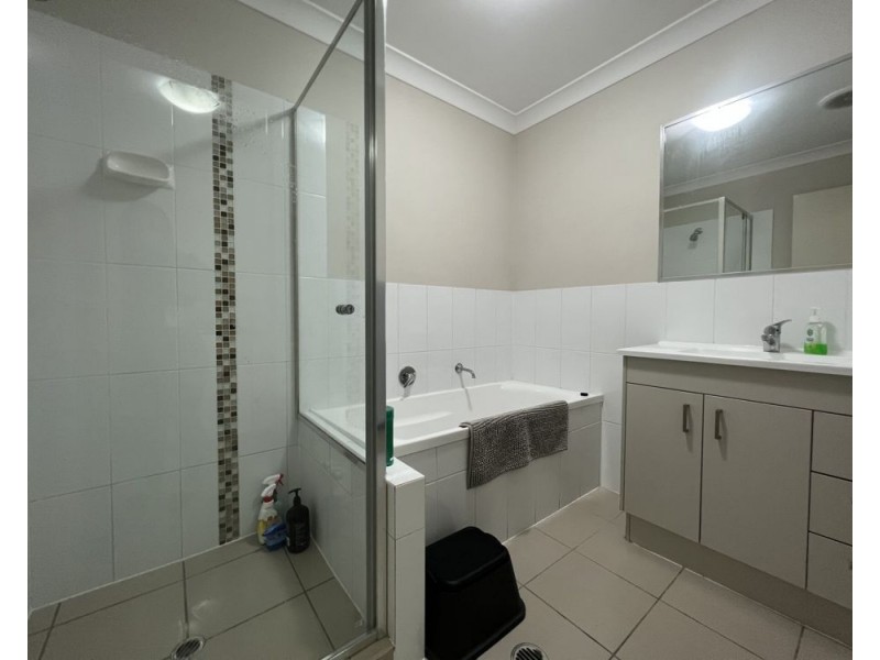 2/18 Basalt St, Caboolture QLD 4510