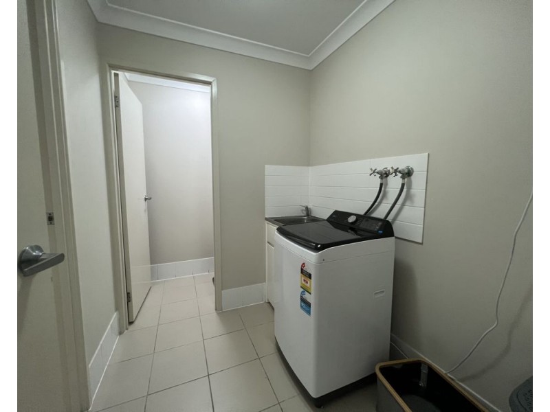 2/18 Basalt St, Caboolture QLD 4510