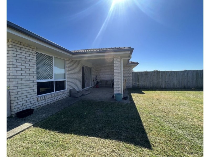 2/18 Basalt St, Caboolture QLD 4510
