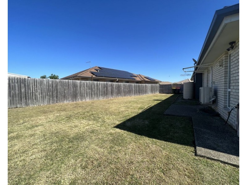 2/18 Basalt St, Caboolture QLD 4510