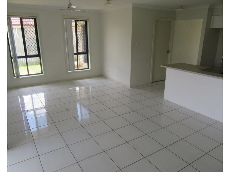 8 Peggy Road, Bellmere QLD 4510