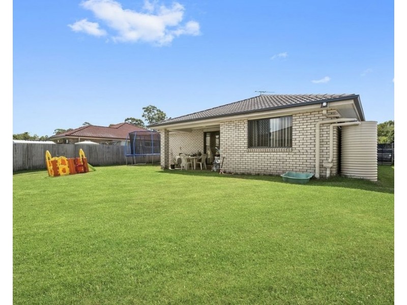 8 Peggy Road, Bellmere QLD 4510