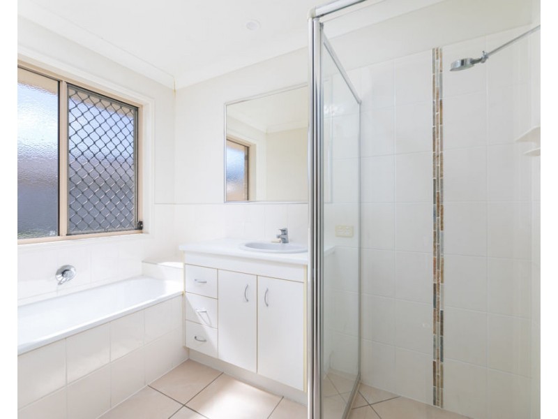 9 Miriam Court, Woolmar QLD 4515