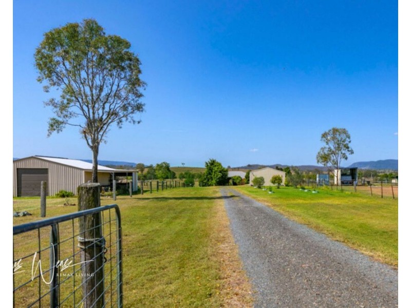 76 Montana Place, Woolmar QLD 4515