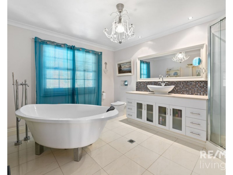 120 Pedwell Road, Mount Mee QLD 4521