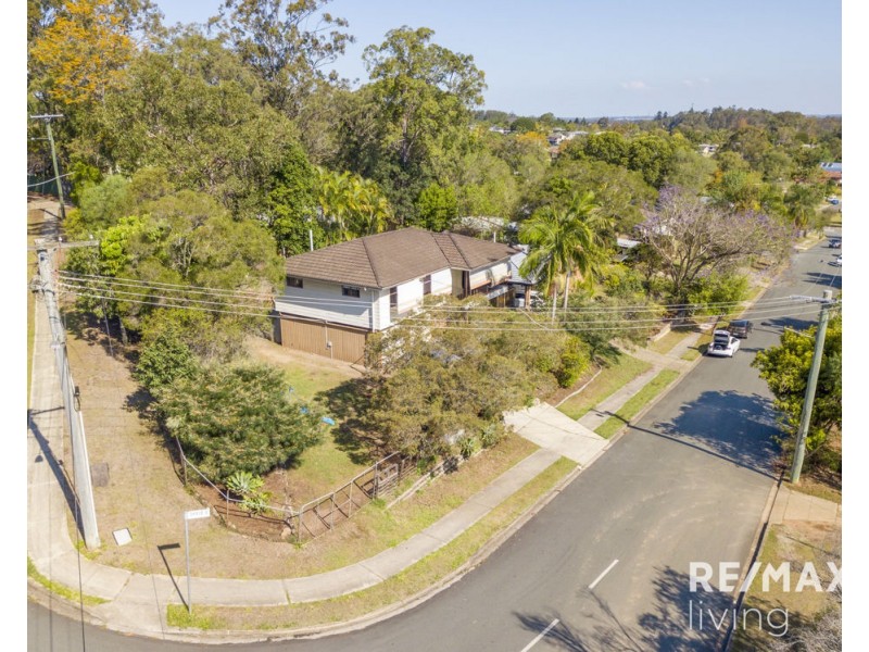 25 Crest Street, Kallangur QLD 4503