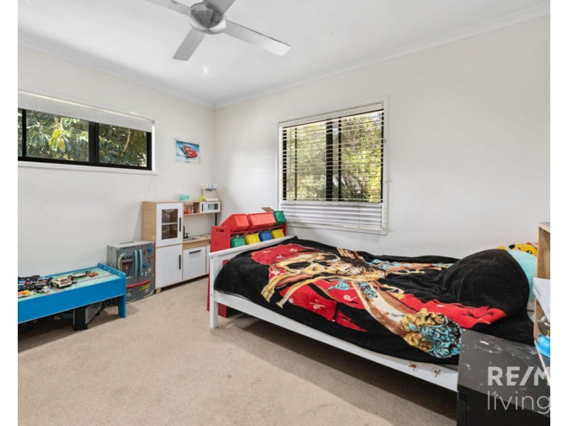 25 Crest Street, Kallangur QLD 4503