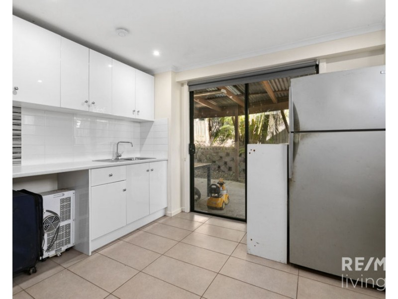 25 Crest Street, Kallangur QLD 4503