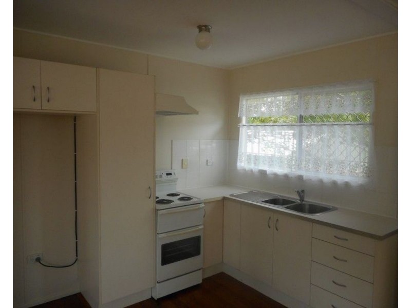 866B Beachmere Road, Beachmere QLD 4510