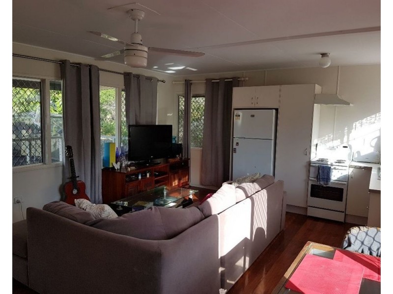 866B Beachmere Road, Beachmere QLD 4510