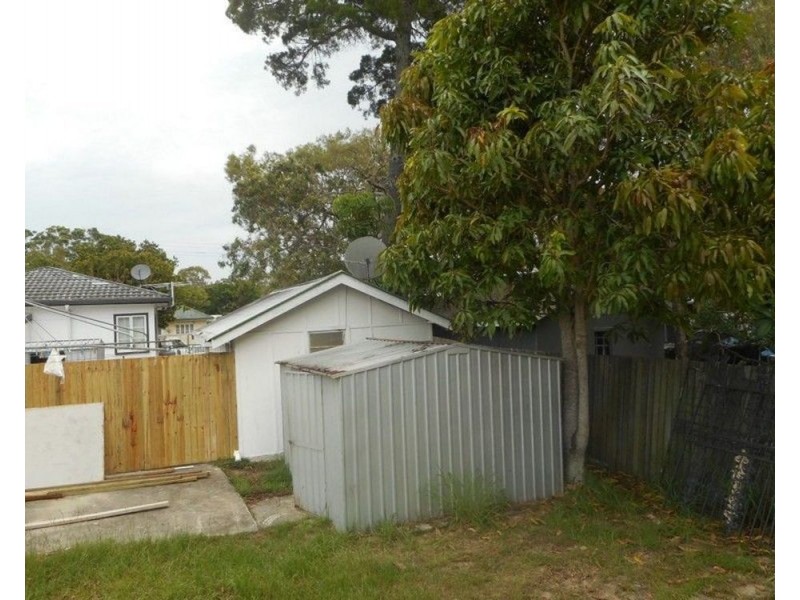 866B Beachmere Road, Beachmere QLD 4510