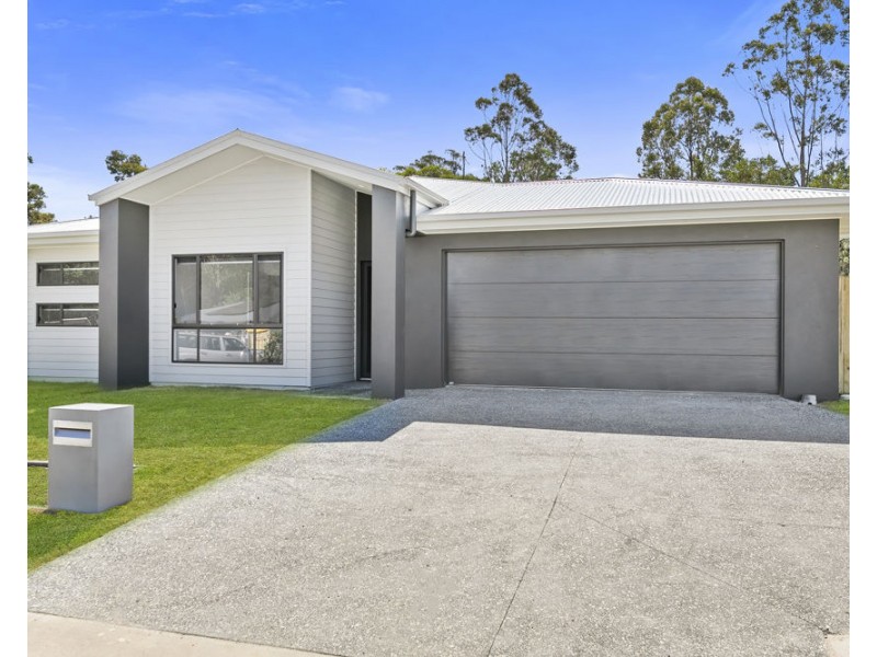 41 Hamilton Road, Woodford QLD 4514