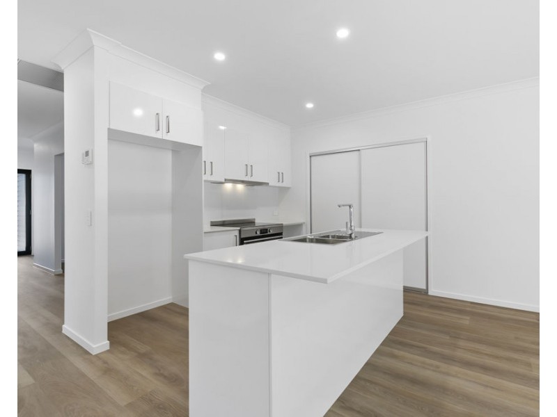41 Hamilton Road, Woodford QLD 4514