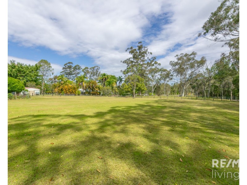 18-20 Wattlebird Drive, Elimbah QLD 4516