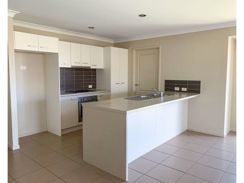 5 Redcedar Place, Morayfield QLD 4506
